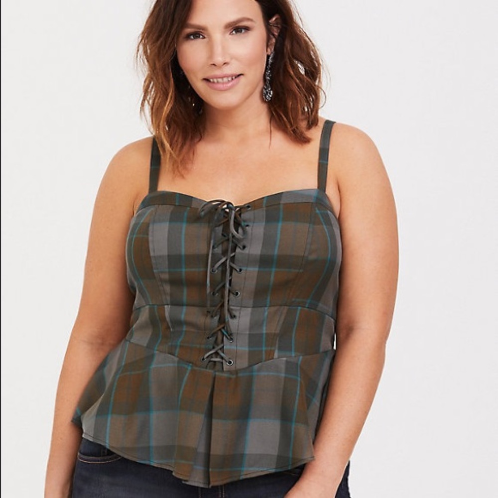TORRID OUTLANDER COLLECTION TANK TOP SIZE 0